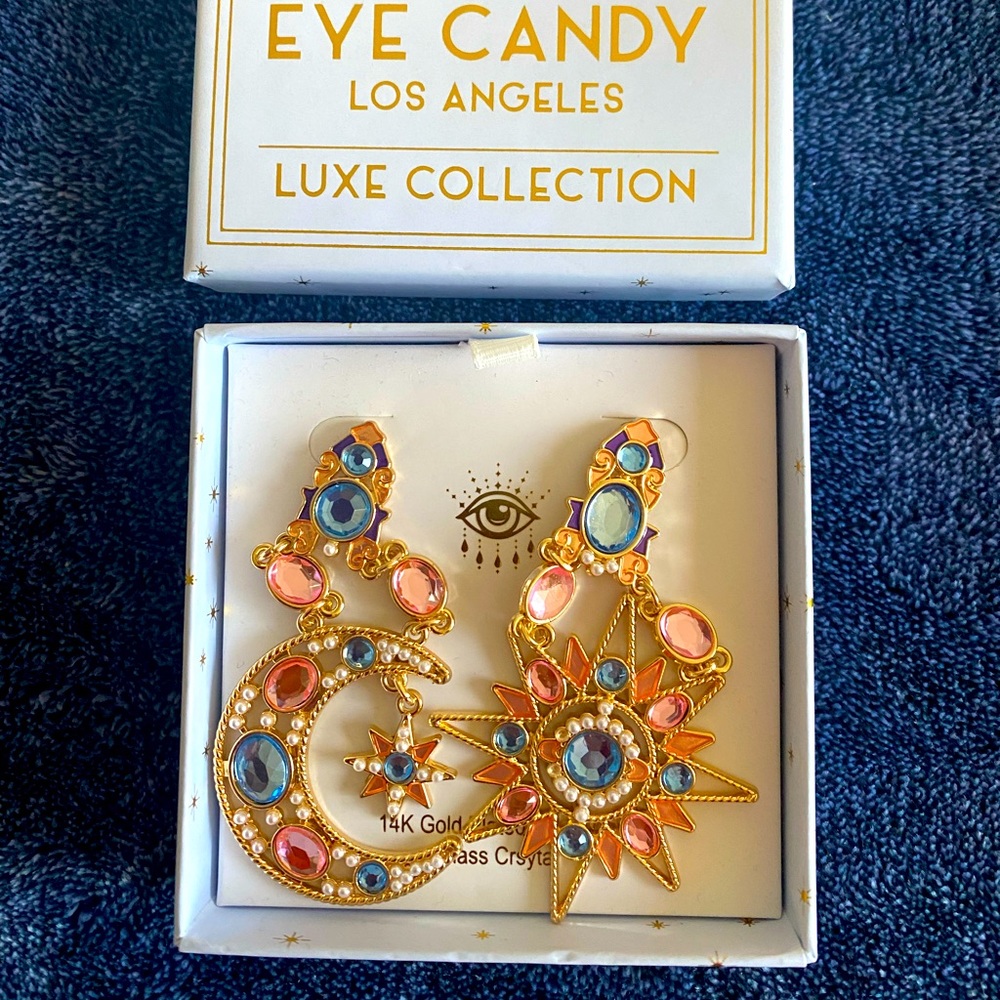 Beautiful earrings set